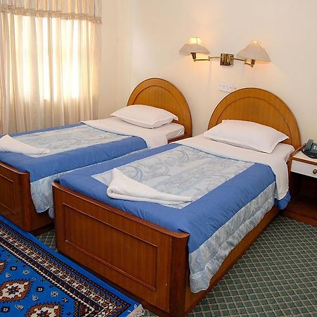 Hotel Blue Heaven Покхара Экстерьер фото